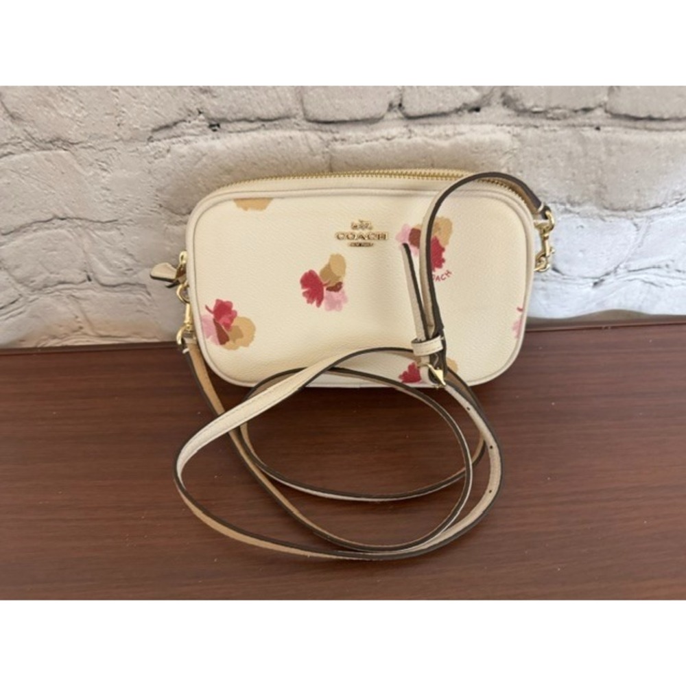 Coach Jamie Floral Print Camera Bag Chalk Leather Crossbody Wristlet NWOT - Picture 2 of 10